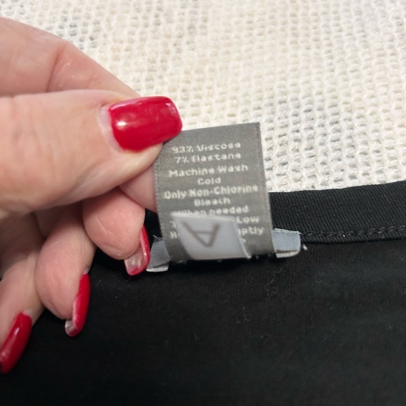 Ann Taylor Women’s Faux Wrap Black Top
Size L - Picture 5 of 8